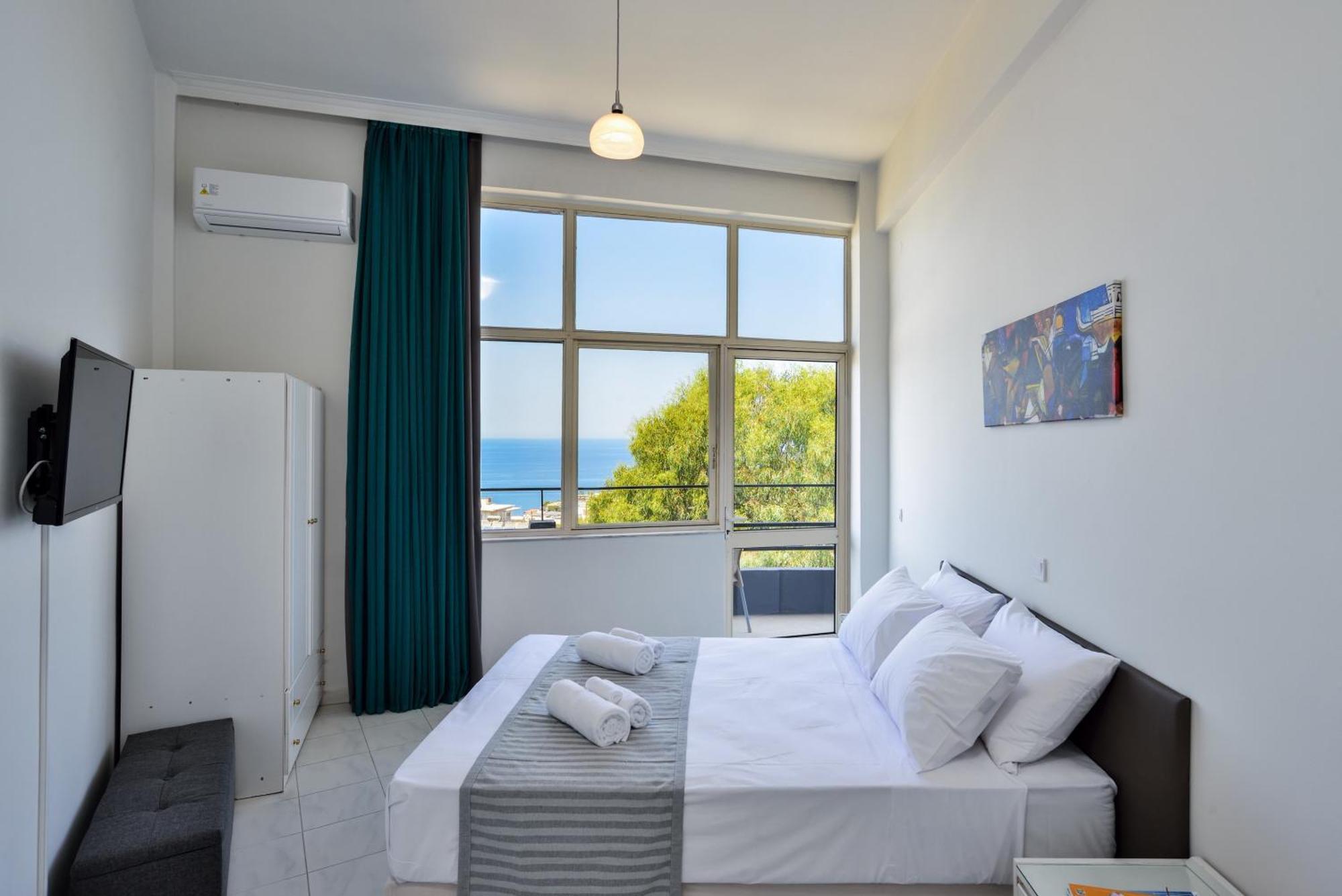 Loucerna Suites Chania La Canée Extérieur photo