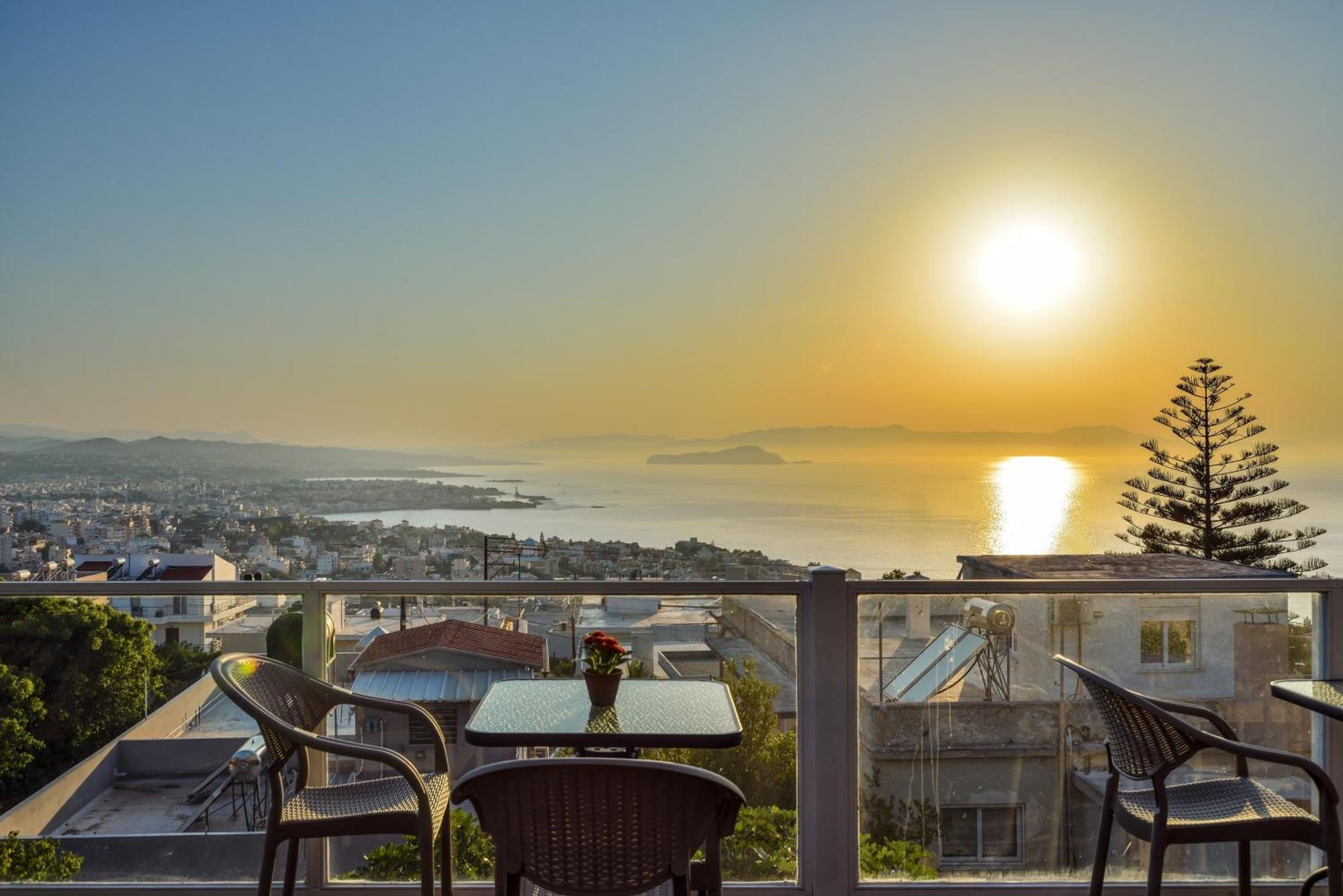 Loucerna Suites Chania La Canée Extérieur photo