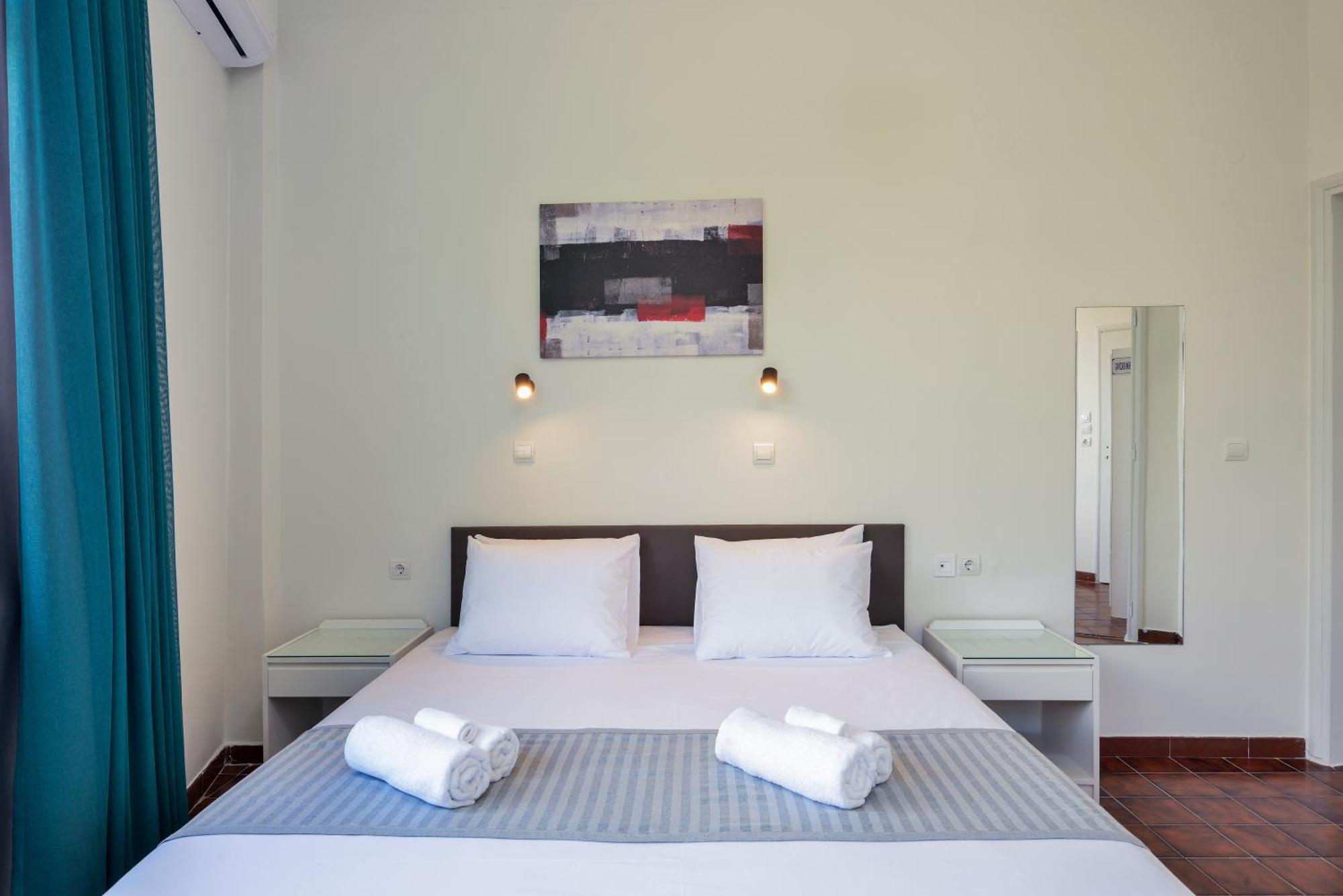 Loucerna Suites Chania La Canée Extérieur photo