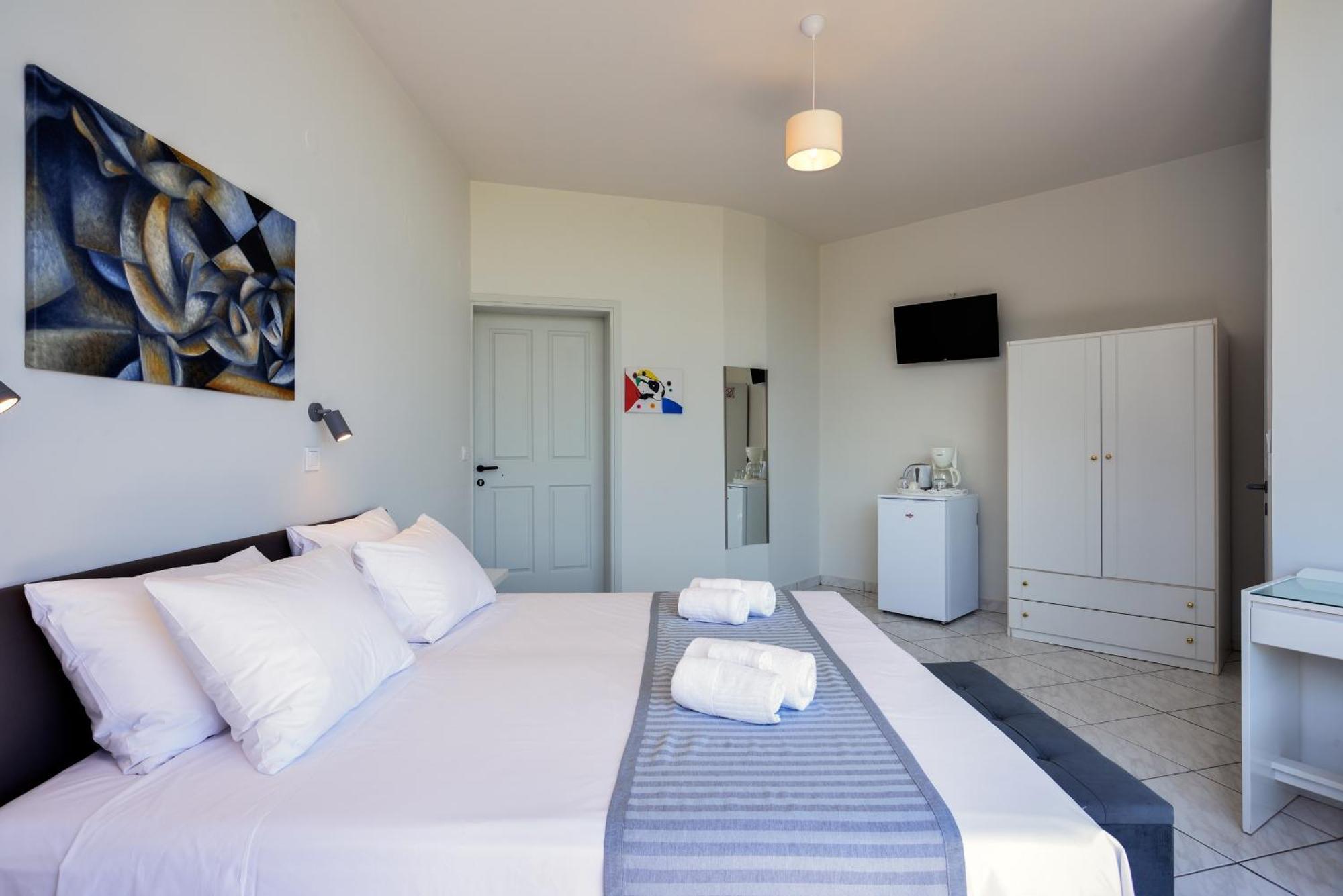 Loucerna Suites Chania La Canée Extérieur photo
