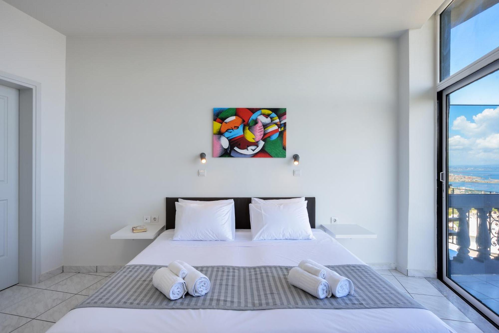 Loucerna Suites Chania La Canée Extérieur photo