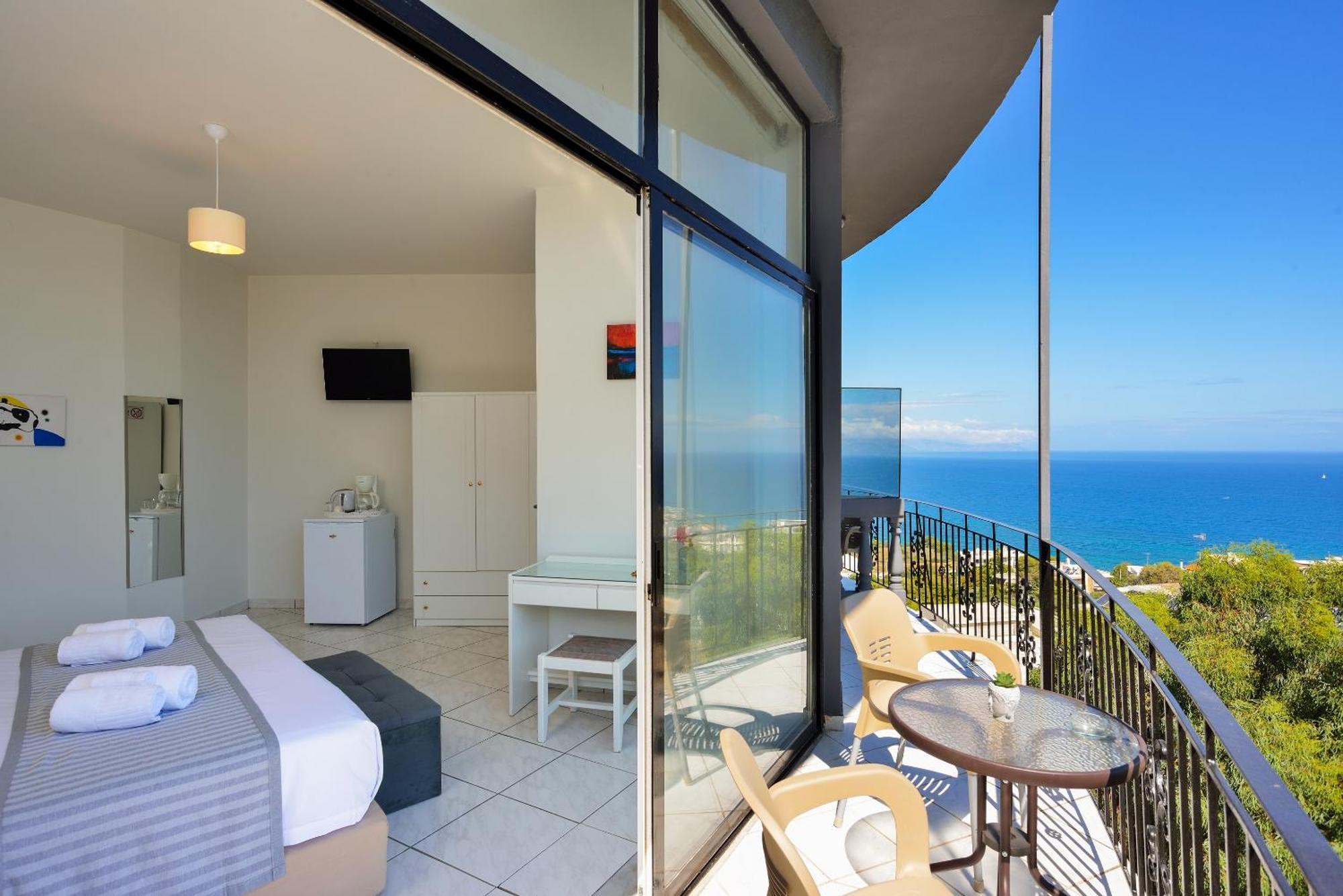 Loucerna Suites Chania La Canée Extérieur photo